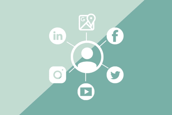 Dar acceso seguro a las cuentas de tu negocio en redes sociales con Escuetto
